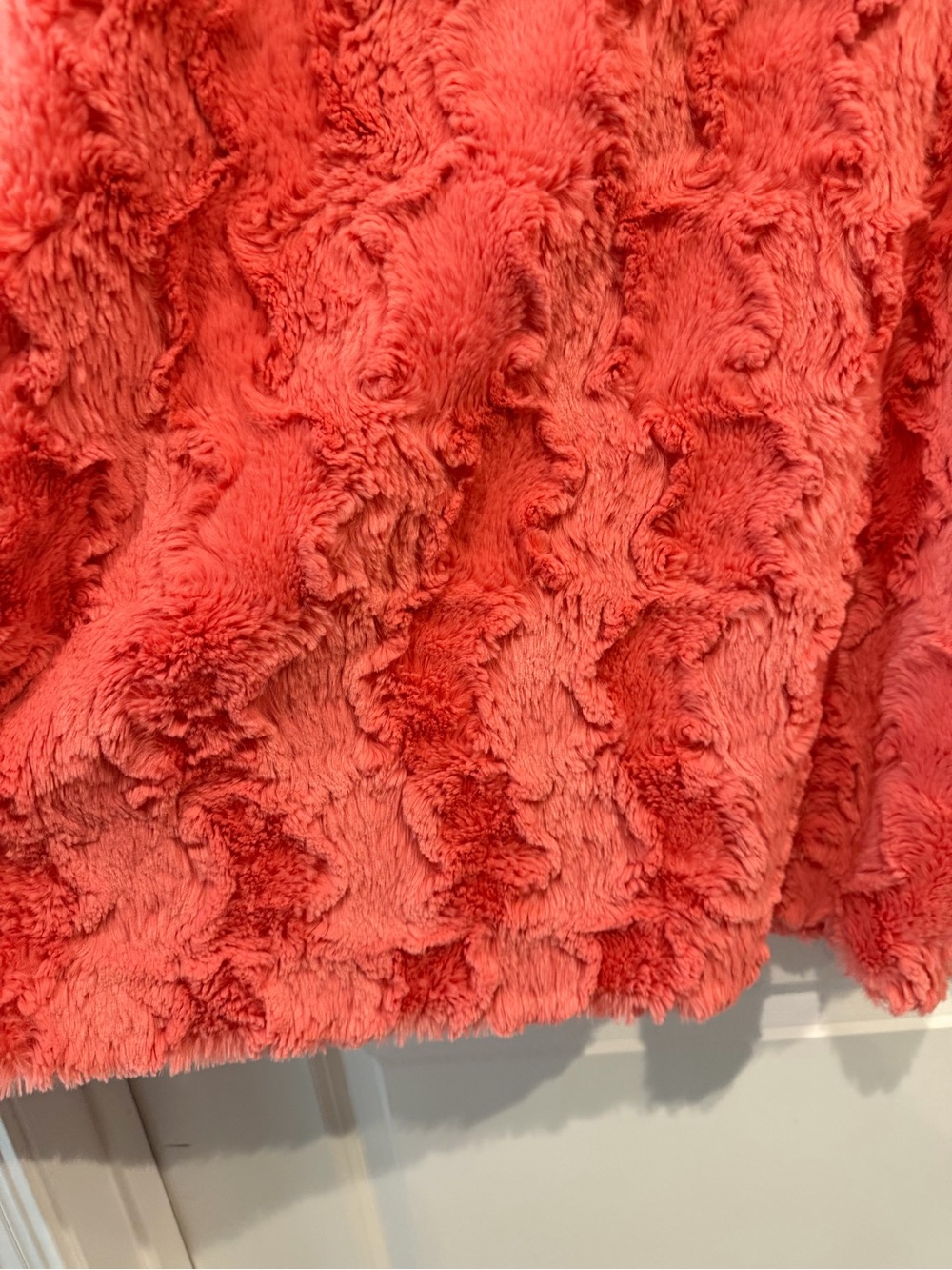 Ivy Jane Coral Hue Shaggy Faux Fur Pullover Top Size M/L Oversized - Picture 15 of 16